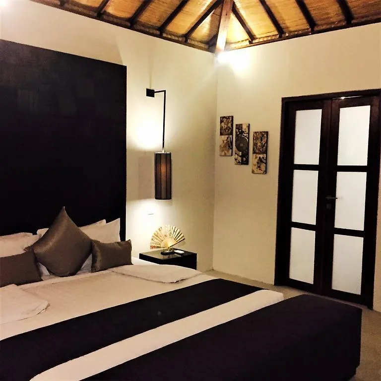 Arama Poolside Villa Seminyak  0*, Seminyak (Bali)