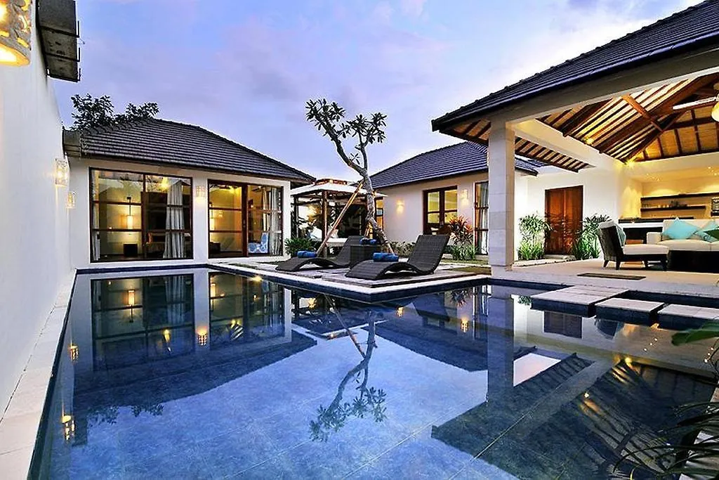 Arama Poolside Villa Seminyak