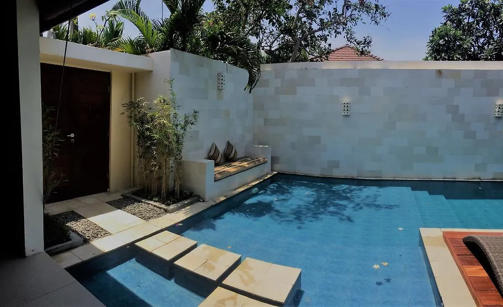 Arama Poolside Villa Seminyak